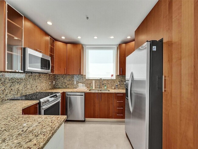 Foto del edificio - 1945 S Ocean Dr