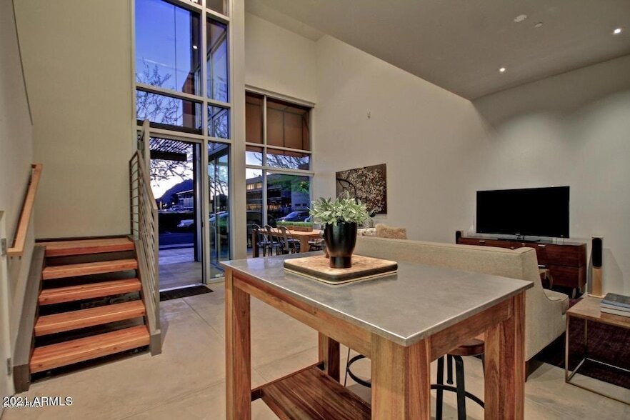 Primary Photo - 4747 N Scottsdale Rd