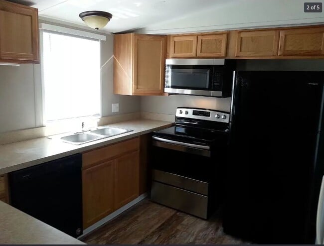 Building Photo - 2836 Ruth Dr