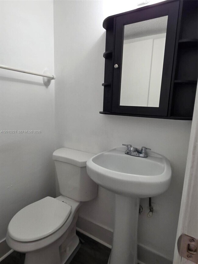 Foto del edificio - 556 NW 114th Ave