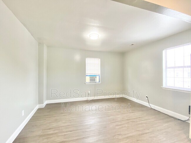 Foto del edificio - 1240 24th St