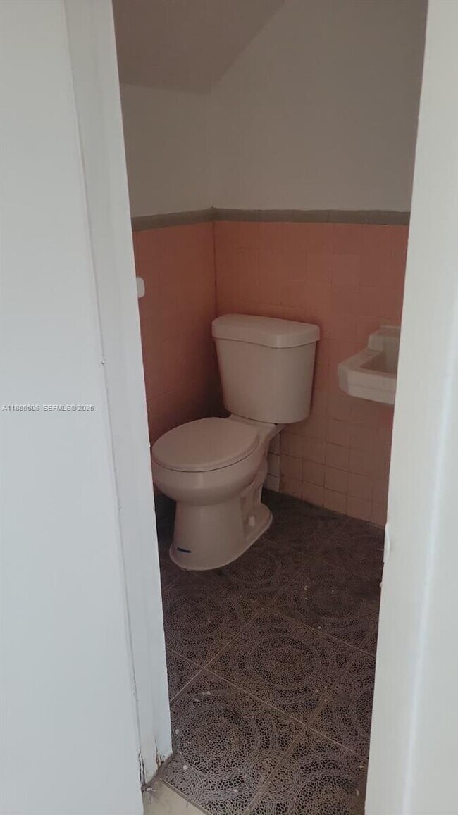 Foto del edificio - 1406 NW 2nd Ave