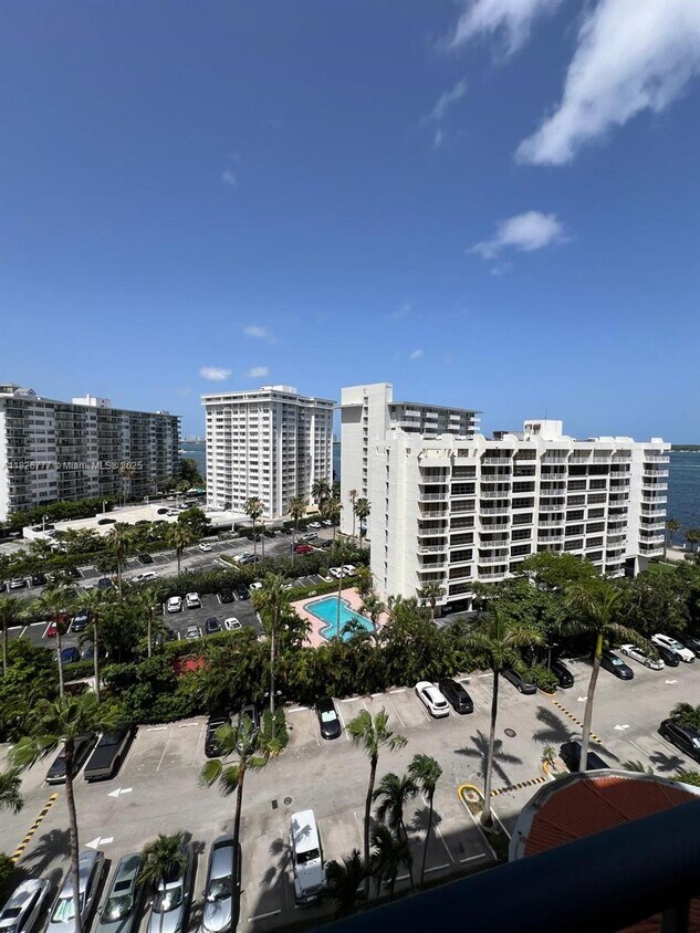 Foto principal - 1450 Brickell Bay Dr