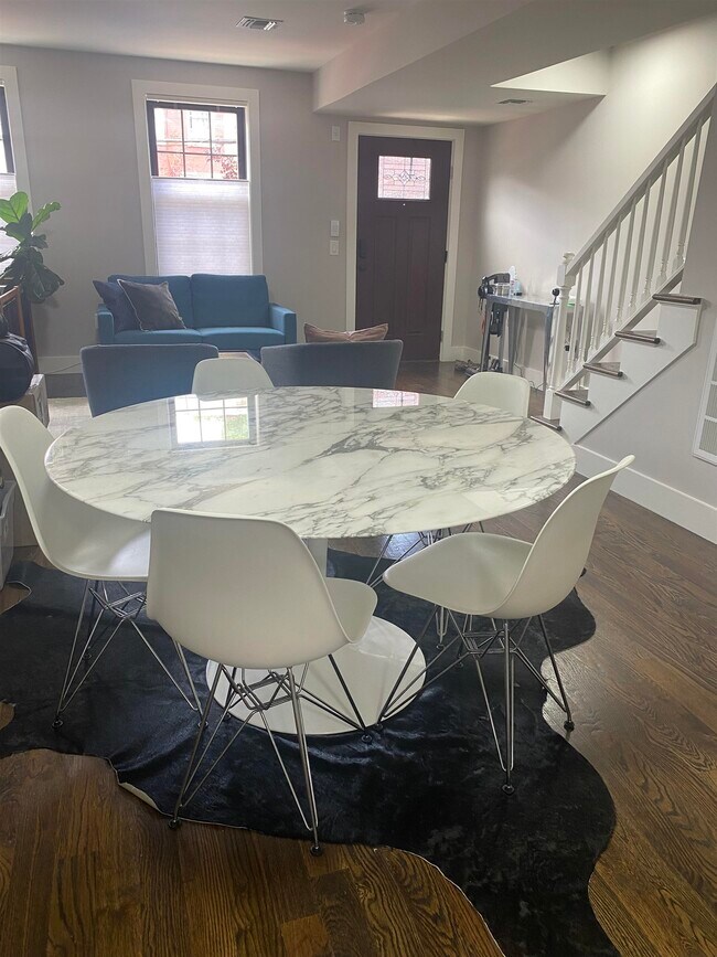 Building Photo - 64 Lafayette St