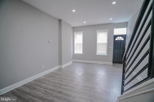 Photo - 1535 W Seltzer Street Unit Townhome