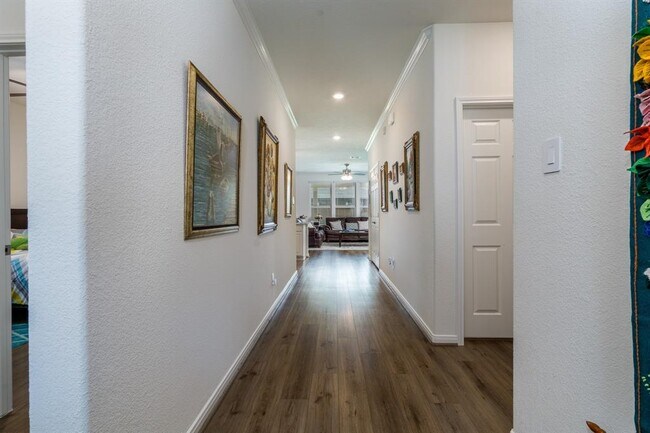 Building Photo - 7702 Royal Oasis Ln
