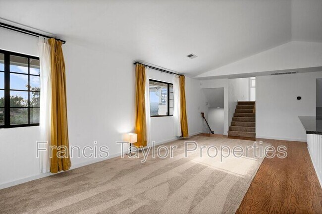 Foto del edificio - 1080 Circle Dr