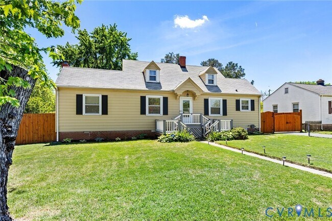 Foto del edificio - 2317 Carlisle Ave