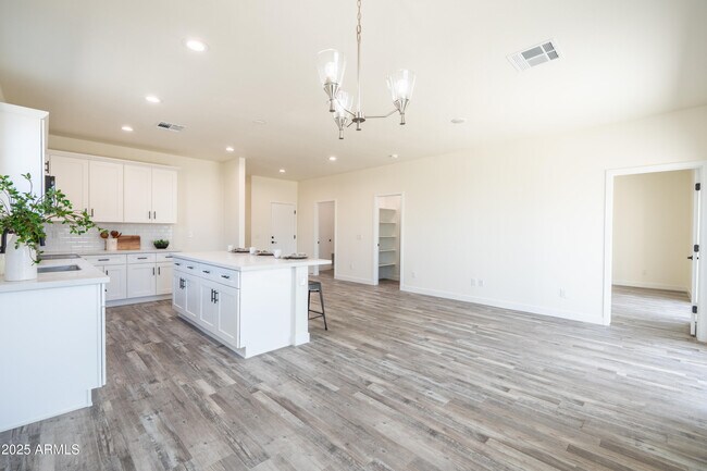 Foto del edificio - 909 E Desert Ln