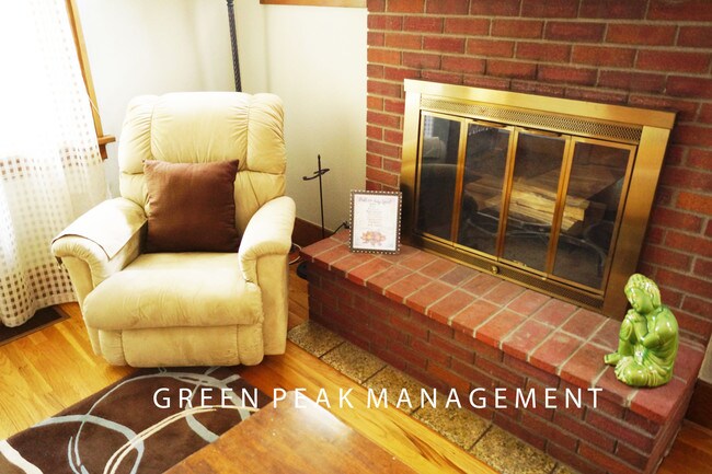 Foto del edificio - 1985 S Corona St