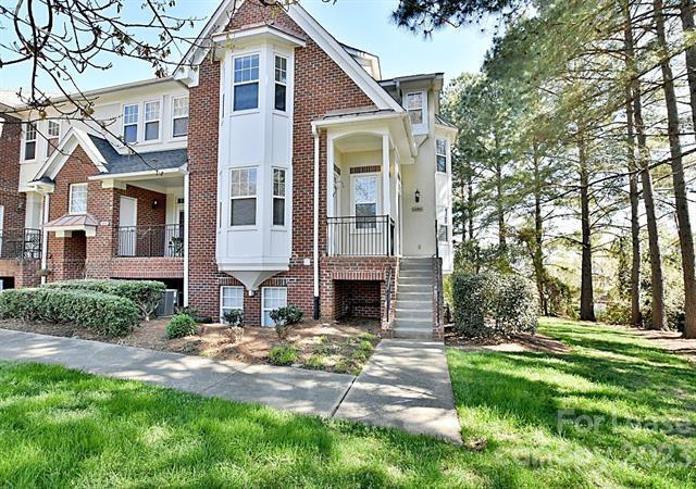 Foto principal - 14266 Richmond Park Ave