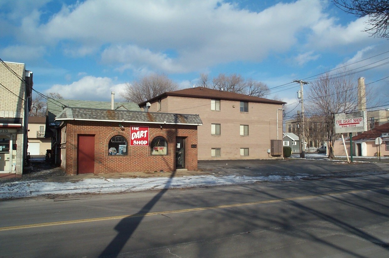 Foto del edificio - 7328 Buffalo Ave