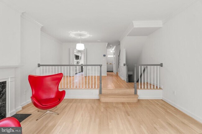 Foto del edificio - 4347 Westover Pl NW
