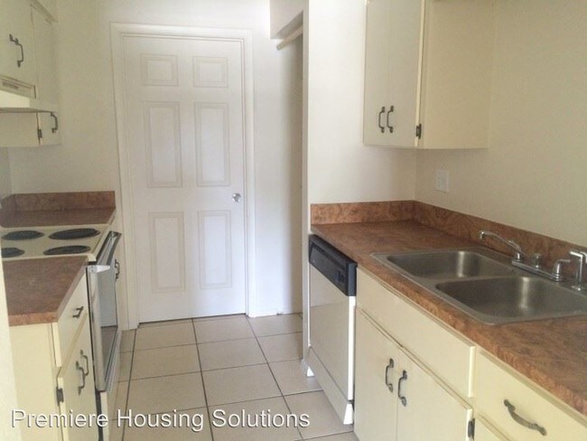 Building Photo - 2 br, 1 bath House - 3073 Saint Paul Drive