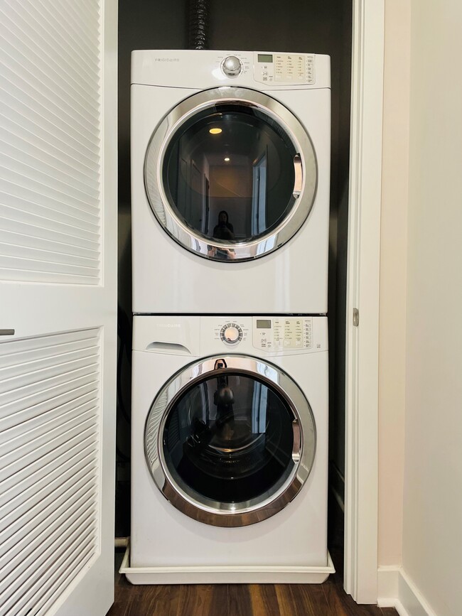 In unit washer/dryer - 460 New York Ave NW