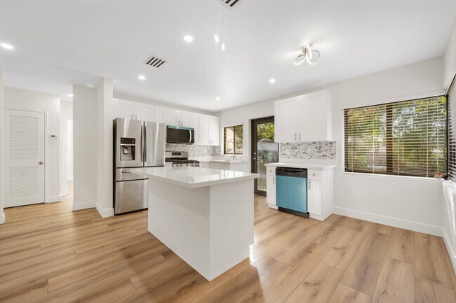 Building Photo - 1512 Fletcher St