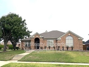 Building Photo - 1307 Edinboro Ln