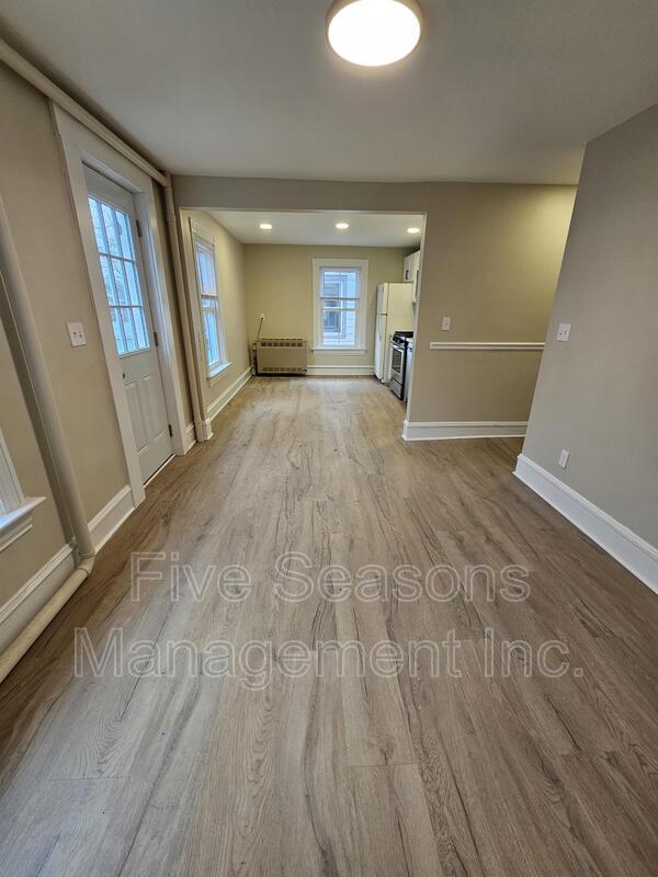 Foto del edificio - 98-2 North Champlain Street