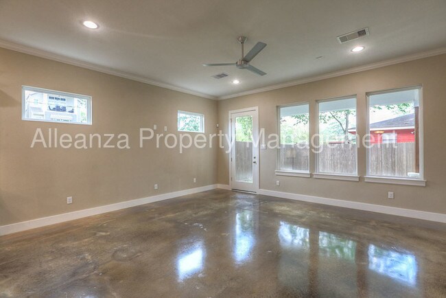 Building Photo - 3619 Alba Rd