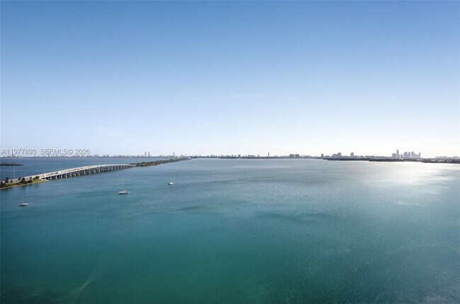 Building Photo - 3131 NE 7th Ave