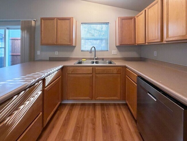 Foto del edificio - 573 Hanover St