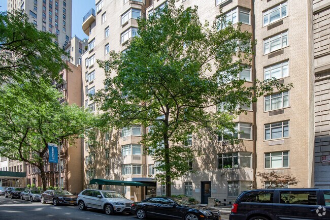 Building Photo - 65 E 76th St