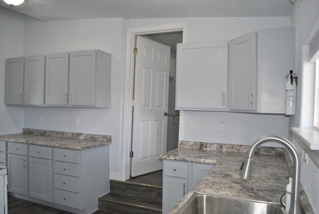 Foto del edificio - 202 1/2 Cedar