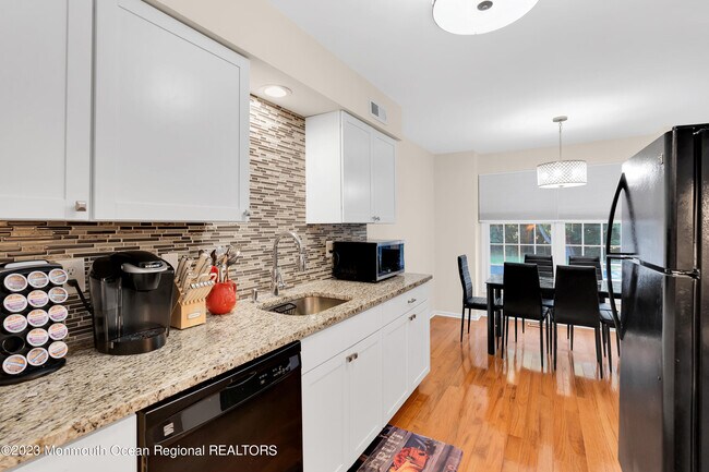 Foto del edificio - 135 Northampton Dr