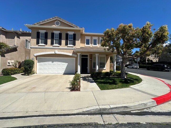 Foto del edificio - 4 bedroom beautiful Irvine home in gated N...