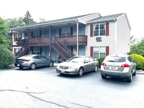 Building Photo - 1115 Lincolnshire Dr