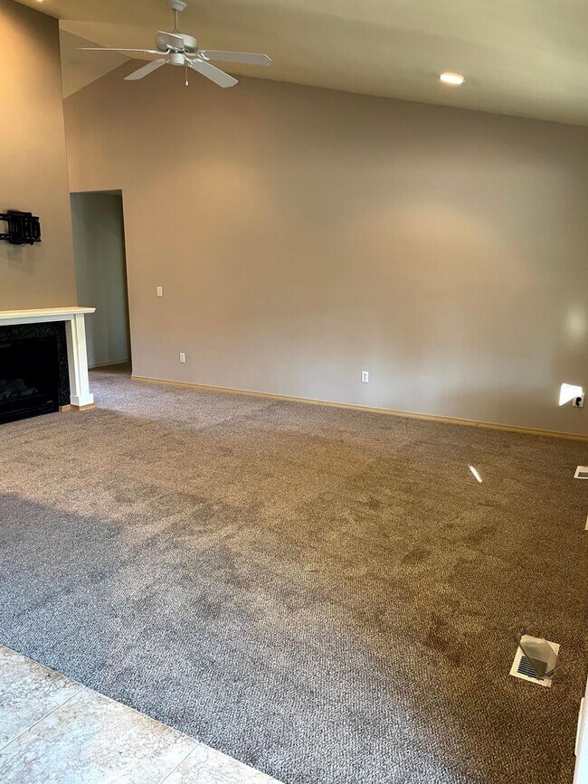 Foto del edificio - 3 Bedroom Rambler in Lakewood!