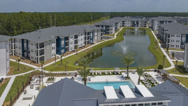 Building Photo - THE VANTAGE APARTMENTS