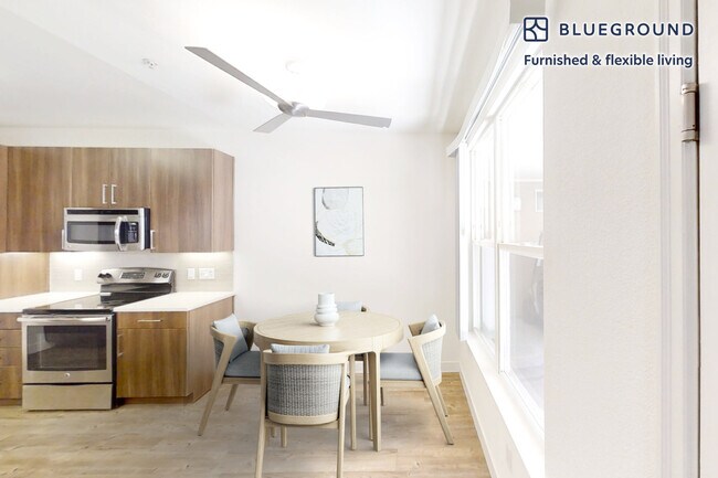 Foto del edificio - 1257 Lakeside Dr