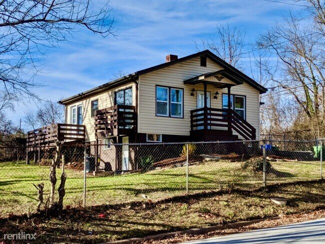 Building Photo - 3 br, 1 bath House - 37 Hanover Street