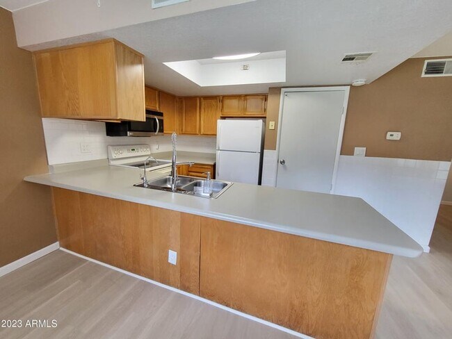 Foto del edificio - 18811 N 19th Ave
