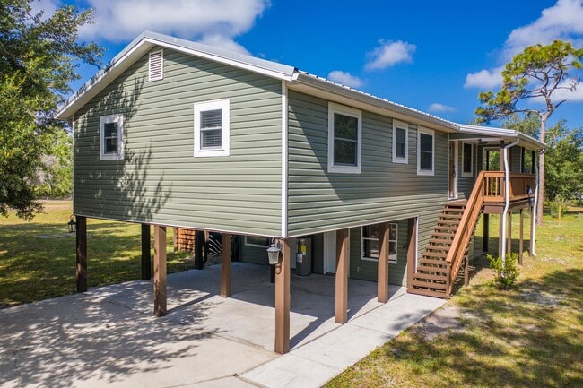 Serene 3-Bedroom Home on 1 Acre Lot - Serene 3-Bedroom Home on 1 Acre Lot