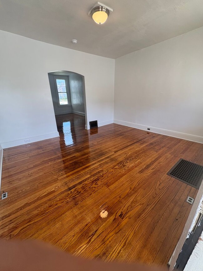 Building Photo - 1701 W Philadelphia St