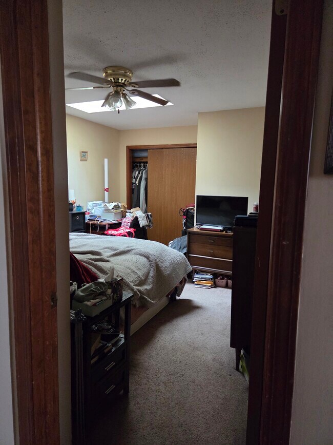 Bedroom - 87 Beach Rd