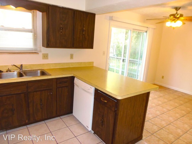 Building Photo - 5784 Applebrook Ct