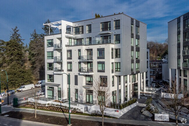Building Photo - Primrose