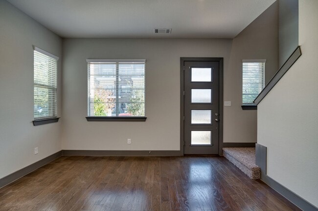 Building Photo - 216 Wimberly St