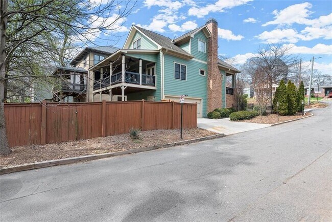 Foto del edificio - 1249 Arkwright Pl SE