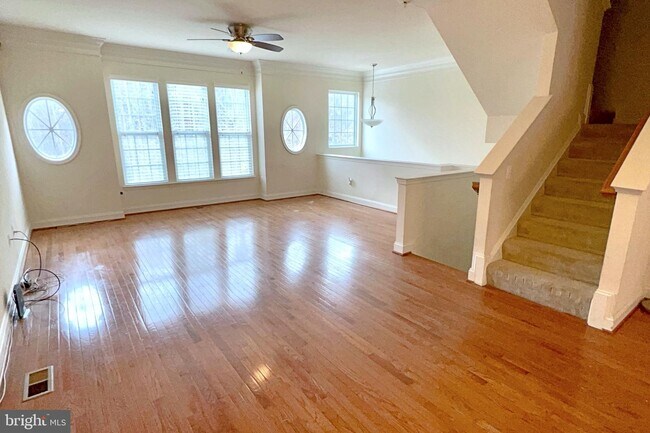 Foto del edificio - 4905 Potomac Highlands Cir