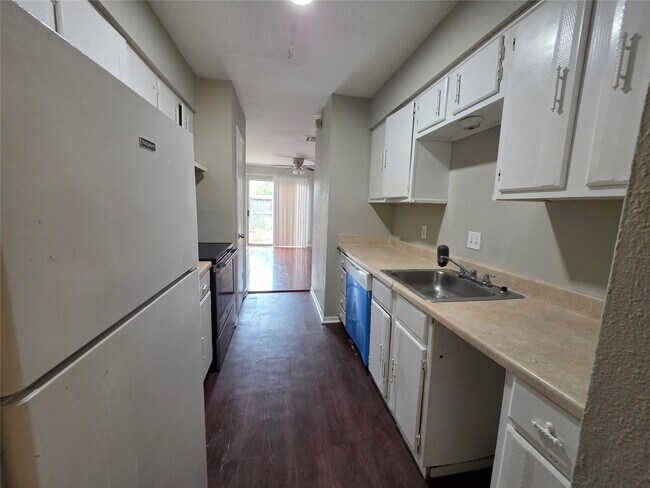 Foto del edificio - 12722 Shannon Hills Dr