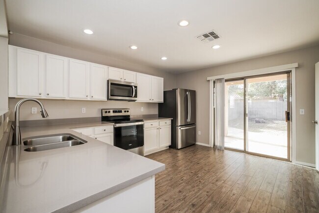 Foto del edificio - 2879 W Five Mile Peak Dr