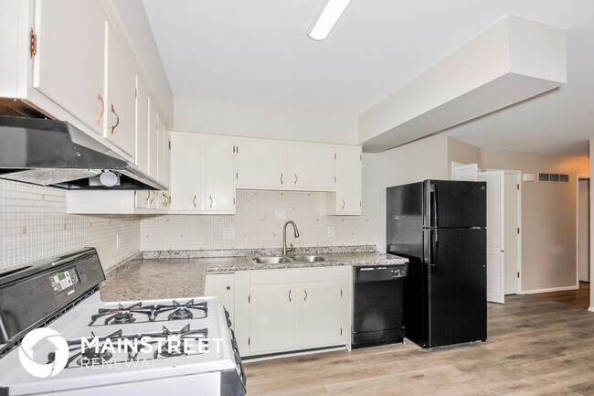 Foto del edificio - 3044 Mockingbird Dr