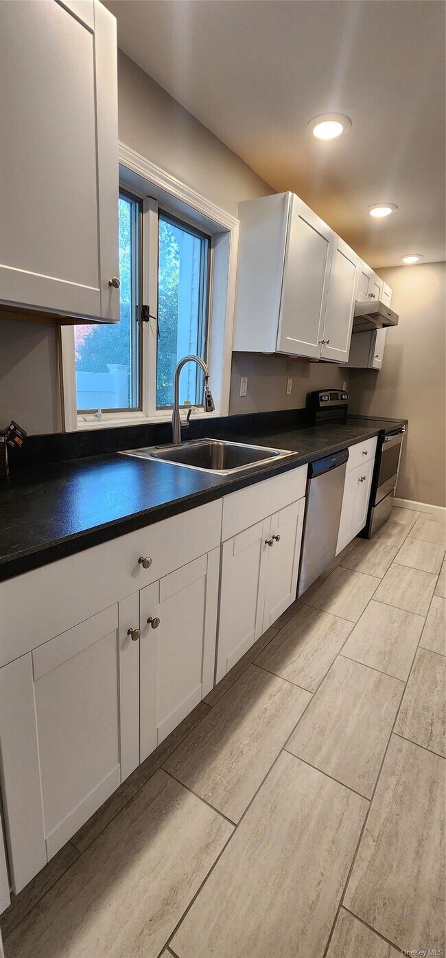 Building Photo - 209 NY-32