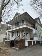 Building Photo - 140-142 Grumbach Ave