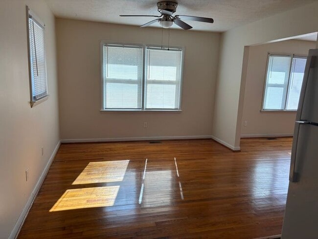 Foto del edificio - 7522 Decatur Dr