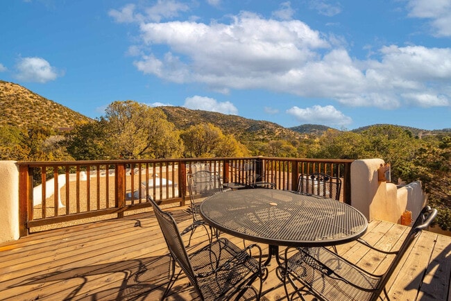 Foto del edificio - 1015 Foothills Trail